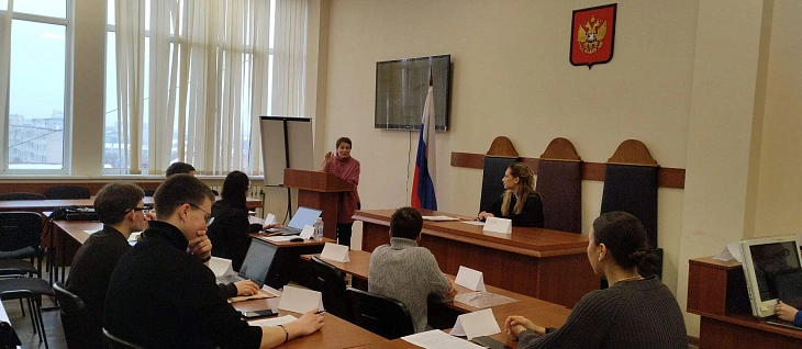 Погружение в&nbsp;профессию: студенты Высшей школы права БФУ провели игровой судебный процесс |  1