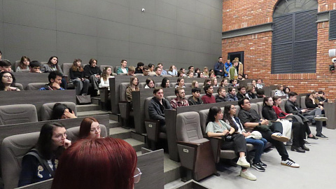 «Чистое поколение – 2026»: иностранные студенты обсудили с&nbsp;экспертами вопросы обеспечения общественной безопасности