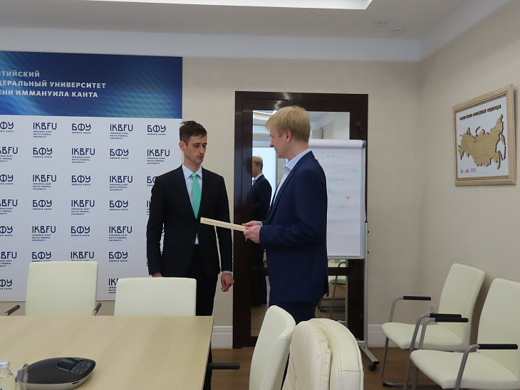 Ректор БФУ был удостоен благодарности за поддержку премии «Экология — дело каждого» |  1