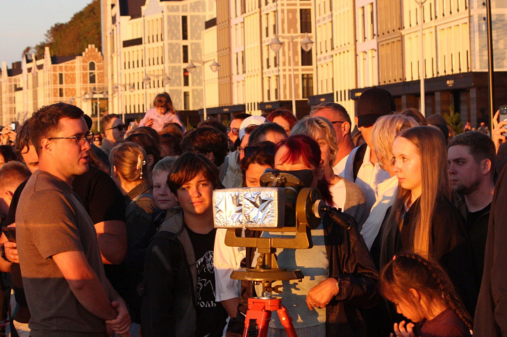  Over 2,000 Gather to Watch Solar Eclipse with IKBFU Astronomers | Image 3