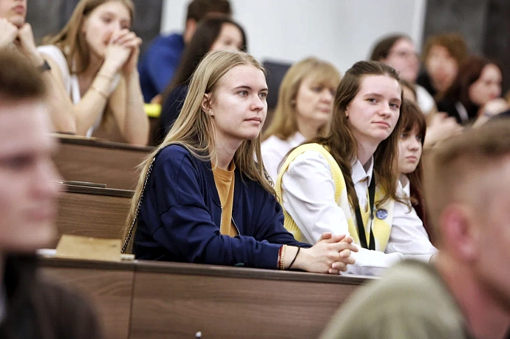 XII Всероссийский форум «ХимБиоSeasons»: более 450 молодых ученых из&nbsp;10 стран собрались в&nbsp;БФУ |  5