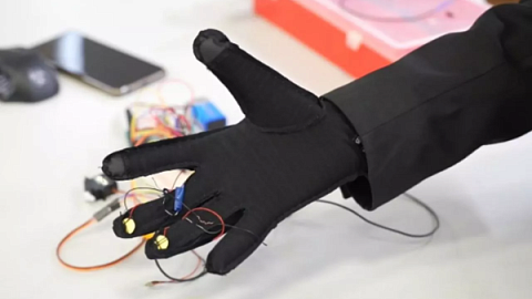 IKBFU Startup Founder Presents Prototype of a Touch Module for Bionic Prosthetics