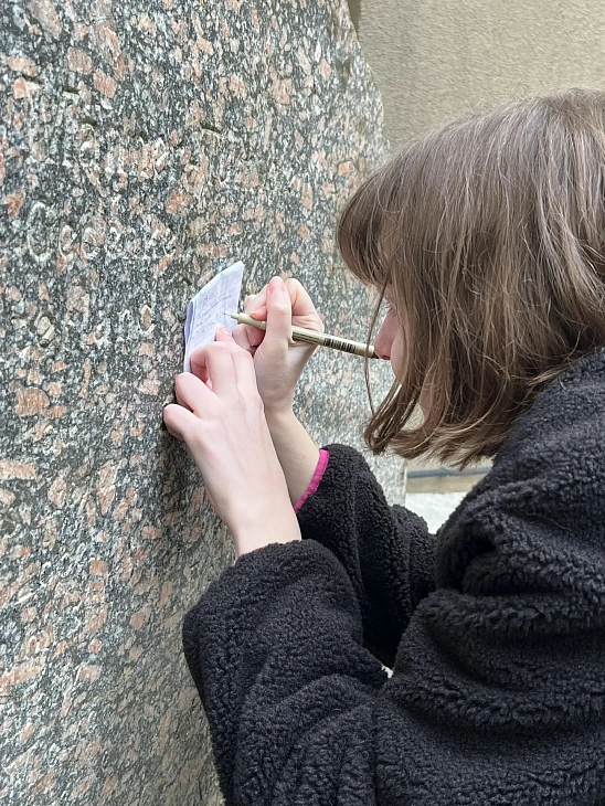 Магистранты направления «Реставрация» Высшей школы коммуникаций и&nbsp;креативных индустрий выполнили реставрационную очистку исторических скульптур  |  4