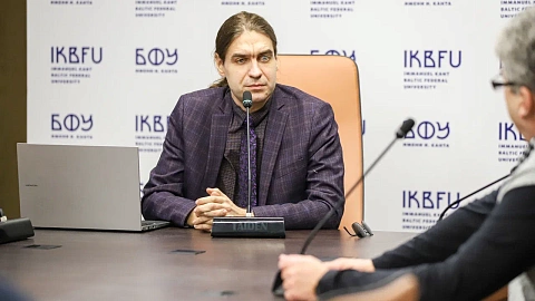БФУ им. И. Канта встречает «второго Стивена Хокинга»: Виталий Вертоградов делится открытиями о черных дырах