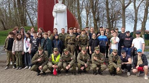 Курсанты Военного учебного центра привели в порядок мемориальный комплексы в Приморске и Балтийске
