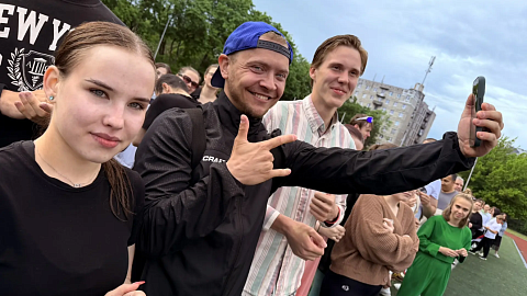 Спортивная эстафета под&nbsp;летним дождем: как&nbsp;проходил первый этап общеуниверситетского Кубка поколений
