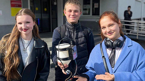 Участники конкурса «Звезда Будущего» разработали питатель для лабораторного экструдера НОЦ «SmartTextiles»