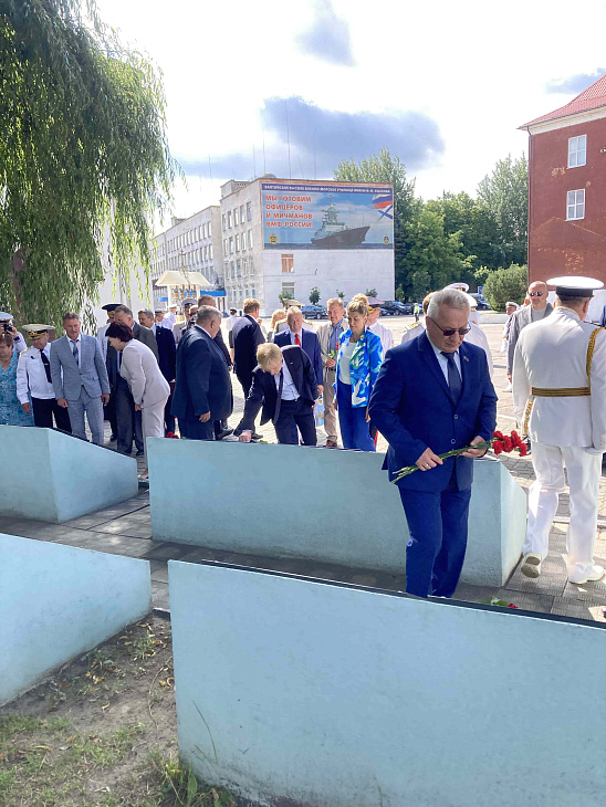 Балтийскому высшему военно-морскому училищу им. адмирала Ф. Ф. Ушакова исполнилось 75 лет |  4
