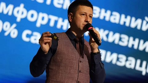 Ректор БФУ им.&nbsp;И.&nbsp;Канта Максим Демин поздравляет с&nbsp;Днем защитника Отечества