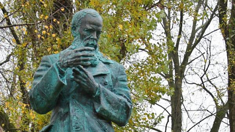 В Калининграде появился памятник Ф. М. Достоевскому