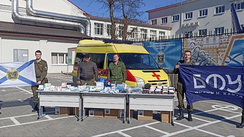 Военные медики поблагодарили БФУ им. И. Канта за переданный автомобиль скорой помощи