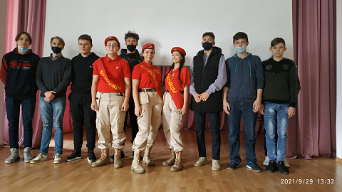Представители юнармейского отряда «Бутковцы» встретились со студентами Университетского колледжа