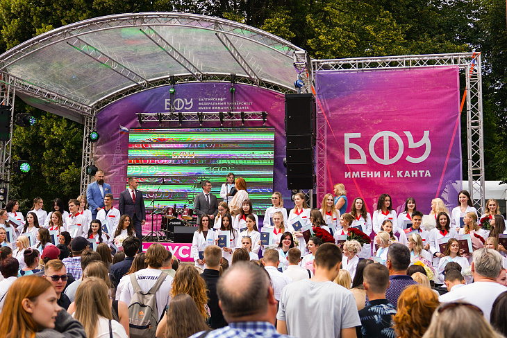 В 2025 году Медицинский и Университетский колледжи выпустили  639 молодых специалистов |  1
