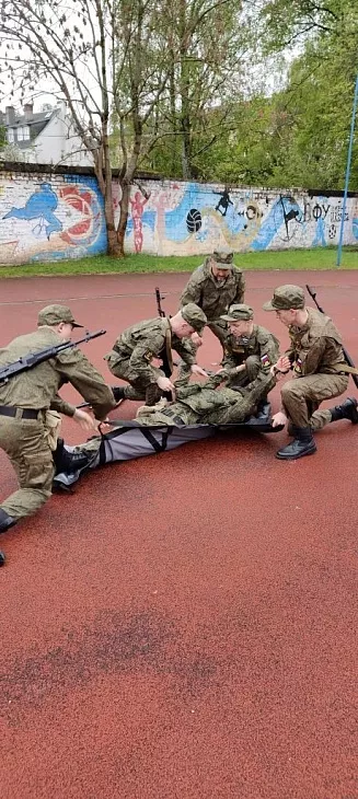 Военно-учебный центр БФУ провел спортивный праздник к&nbsp;81 годовщине Великой Победы |  2