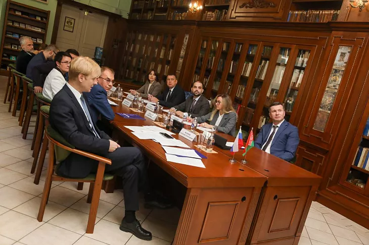 БФУ и&nbsp;Белорусский государственный университет подписали дорожную карту о&nbsp;сотрудничестве |  11