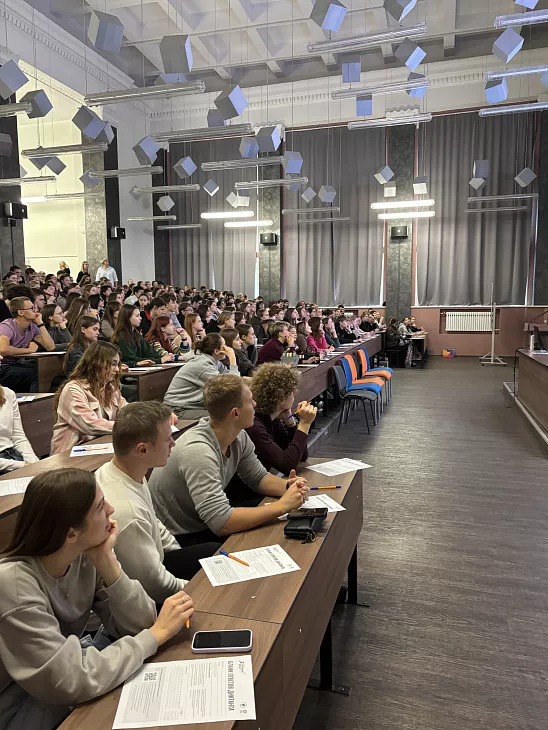 Более 300 участников проверили свои знания на «Спортивном диктанте» в БФУ им. И. Канта |  3
