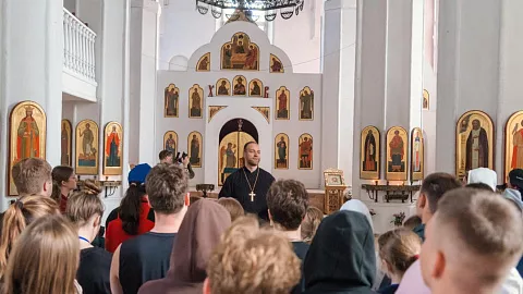 Открытый диалог в&nbsp;храме: студенты и&nbsp;курсанты встретились с&nbsp;настоятелем Свято-Георгиевского храма в&nbsp;Правдинске