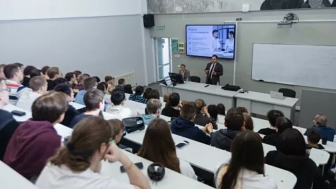 Встреча студентов БФУ с&nbsp;техническим директором ООО «Рэнера-Энертек»: перспективы трудоустройства и&nbsp;научно технического сотрудничества