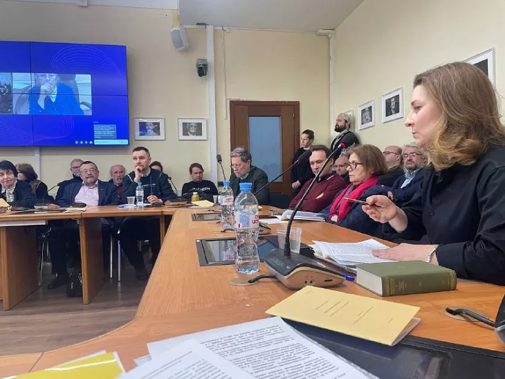 Философ БФУ им.&nbsp;И.&nbsp;Канта защитила докторскую диссертацию по&nbsp;этике и&nbsp;физике Эмпедокла |  2