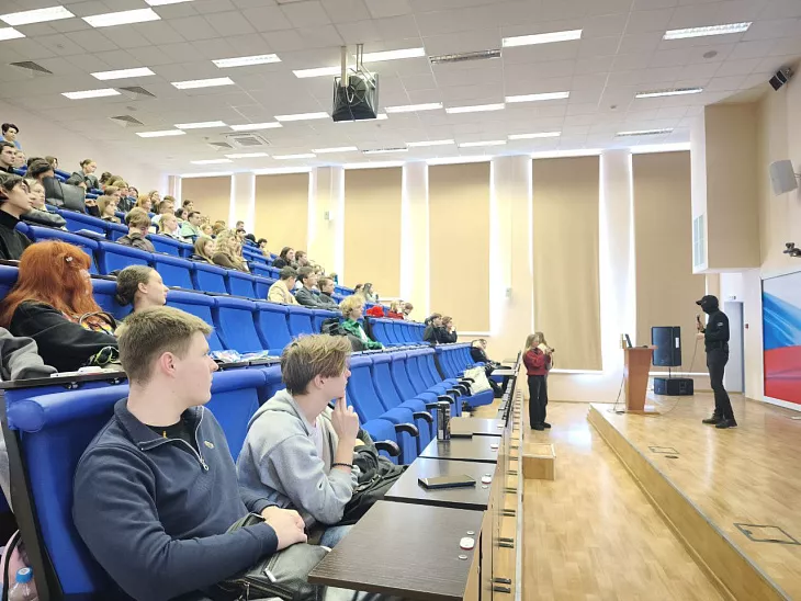 Открытый диалог: Координационный центр БФУ провел в&nbsp;Западном филиале Президентской академии встречу по&nbsp;противодействию экстремизму |  3