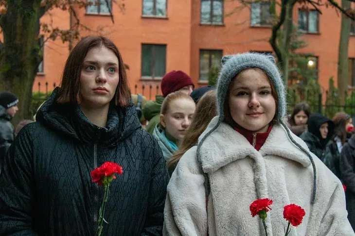 Студенты и сотрудники университета приняли участие в памятной акции, приуроченной ко Дню Неизвестного Солдата |  7