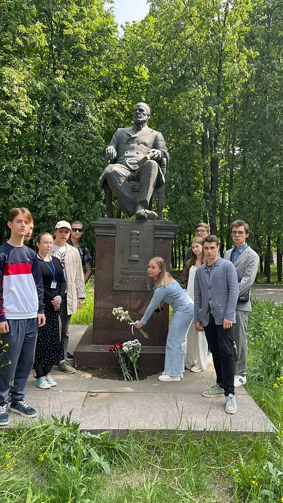 Команда «Наследники Канта» — в тройке лидеров Всероссийской Олимпиады по истории государства и права России и зарубежных стран  |  4