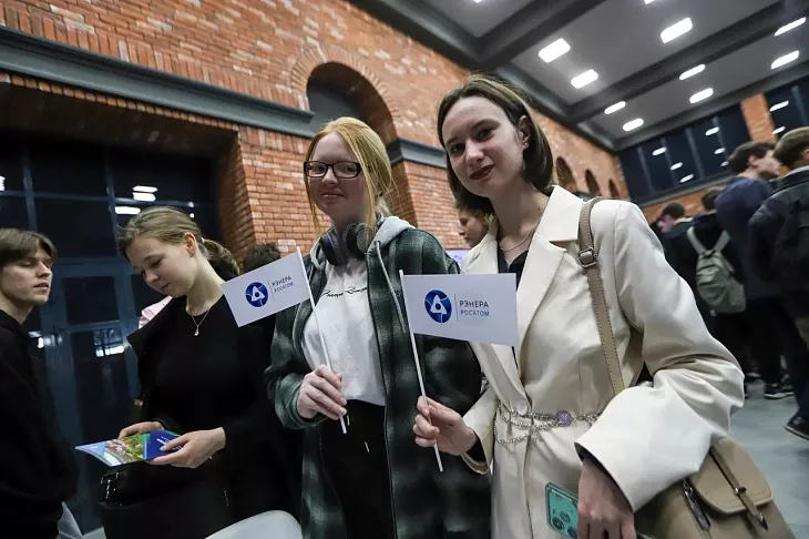 «Маркет вакансий» в&nbsp;БФУ им.&nbsp;И.&nbsp;Канта объединил более 300 студентов и&nbsp;16 предприятий региона |  10