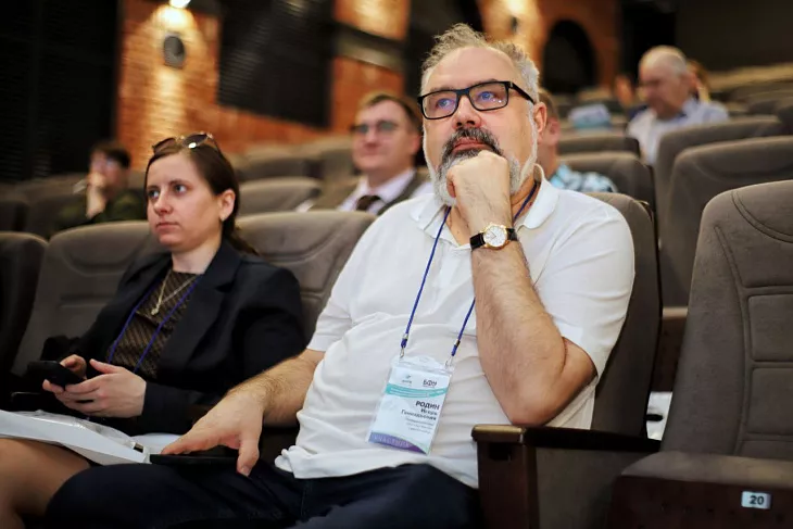 В БФУ стартовала XII Международная научно-практическая конференция «Научное издание международного уровня – 2024: трансформация и устойчивое развитие» |  17