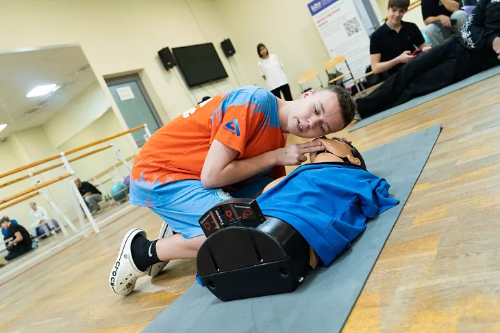 В БФУ им. И. Канта прошел фестиваль по спасанию на воде памяти Героя России С. В. Чебнева |  2