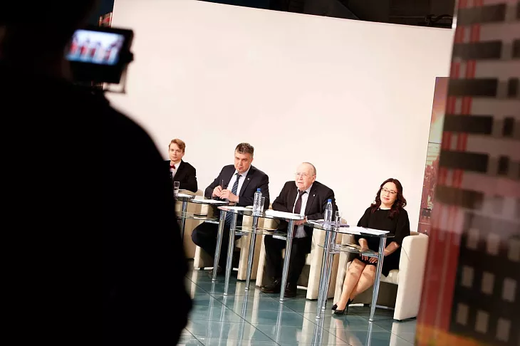 В Калининграде состоялся финал телевизионной олимпиады «Умники и умницы»  |  10