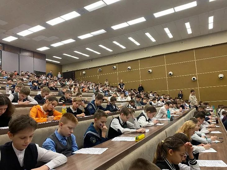 В БФУ прошли заключительные туры школьной олимпиады по логике |  2