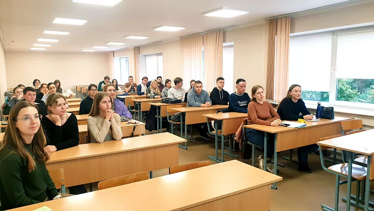 Студенты Высшей школы бизнеса и предпринимательства БФУ им. И. Канта на встрече с представителями «Банка Санкт-Петербург» |  1