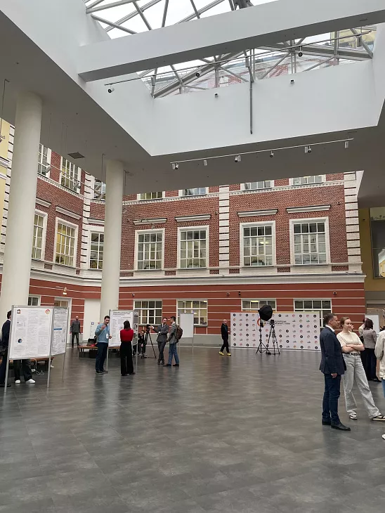 Ученый БФУ представил результаты исследования креативных индустрий на&nbsp;международной научной конференции в&nbsp;НИУ ВШЭ |  3