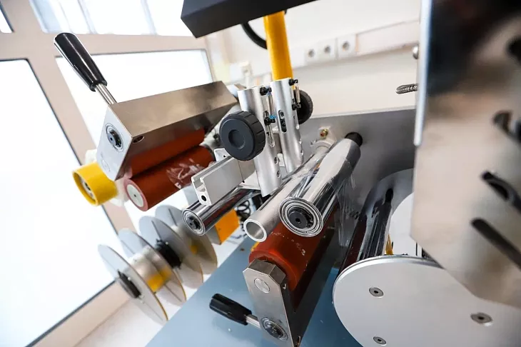 Мини-экструдер и 3D-принтер: для научного центра «Smart Textiles» закупили новое оборудование |  3