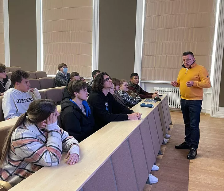 «Открытый диалог» с Членом общественного совета при администрации Калининграда и координатором Всероссийской полицейской ассоциации  |  1