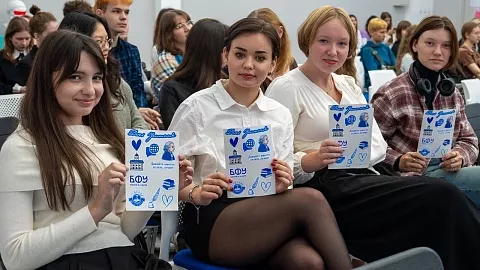 Человек vs ИИ: студенты и преподаватели Высшей школы лингвистики отметили День переводчика