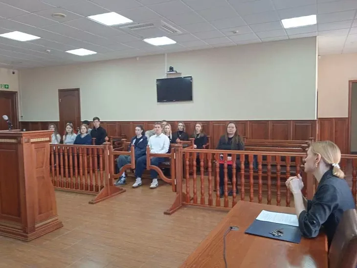 Студенты БФУ обсудили профессиональный долг и&nbsp;вызовы современного мира в&nbsp;Калининградском областном суде |  3