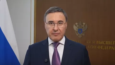 Поздравление главы Минобрнауки России с Днем семьи, любви и верности