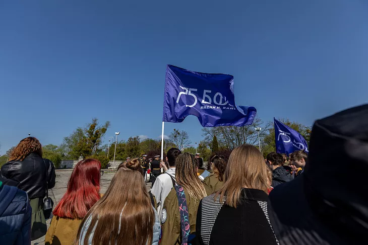 Студенты БФУ им.&nbsp;И.&nbsp;Канта возложили цветы к&nbsp;памятнику 1200 воинам-гвардейцам |  16