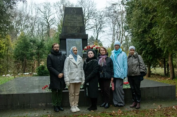 Студенты и сотрудники университета приняли участие в памятной акции, приуроченной ко Дню Неизвестного Солдата |  12