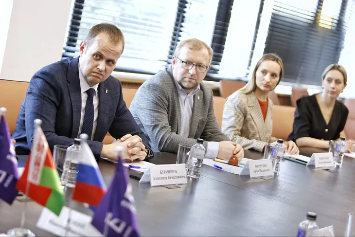 «Один год и двойной диплом»: БФУ им. И. Канта и Белорусский госуниверситет объявляют второй набор на программу по лингвистике  |  4