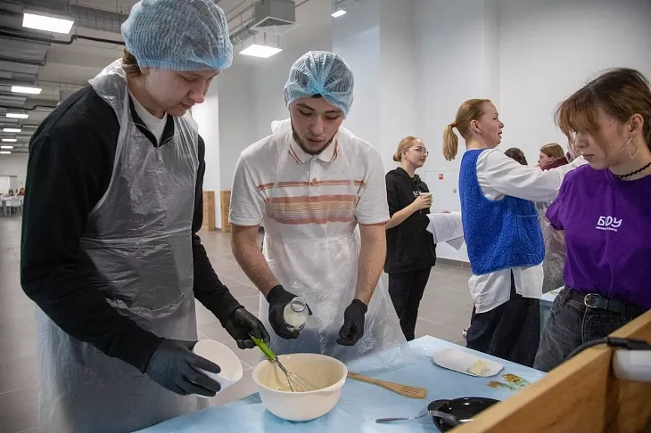 «Настоящая кулинарная битва»: в&nbsp;БФУ прошел второй этап общеуниверситетского Кубка поколений |  20