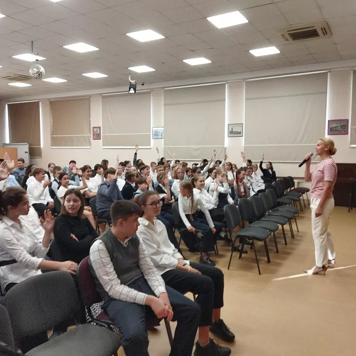 Сотрудники БФУ начали новый цикл профориентационных встреч для&nbsp;школьников |  2