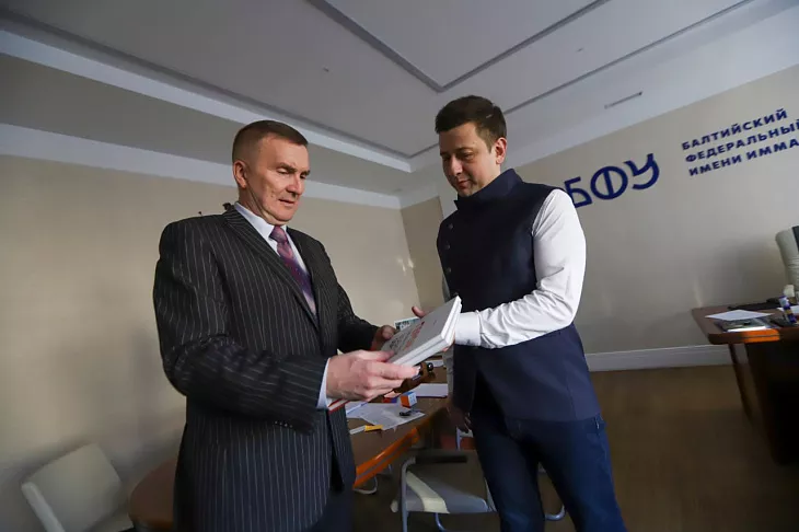 «Герои специальной военной операции. Калининградская область»: книга, объединяющая память и&nbsp;гордость региона |  3