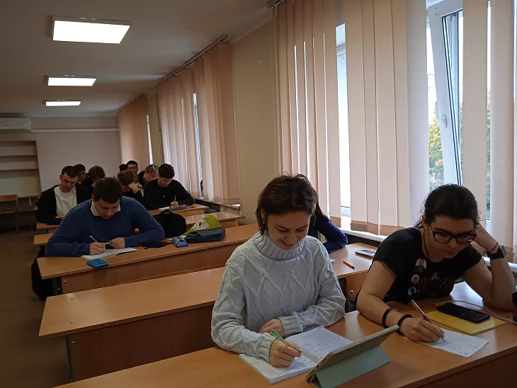 Студенты Высшей школы бизнеса и предпринимательства БФУ приняли участие в VII Статистическом диктанте |  3