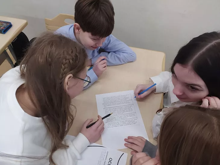 Студенты БФУ продолжают серию профилактических уроков для&nbsp;калининградских школьников |  2