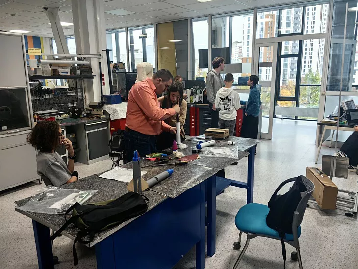 Школьники Калининградской области погружаются в космическую инженерию  |  1