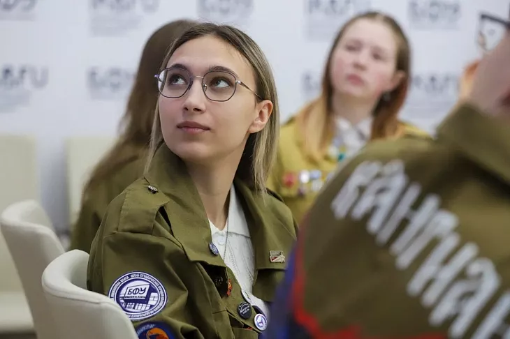 «СОобщество» и&nbsp;«СОздание»: активисты штаба студенческих отрядов БФУ презентовали ректору инициативы на&nbsp;2026 год |  1