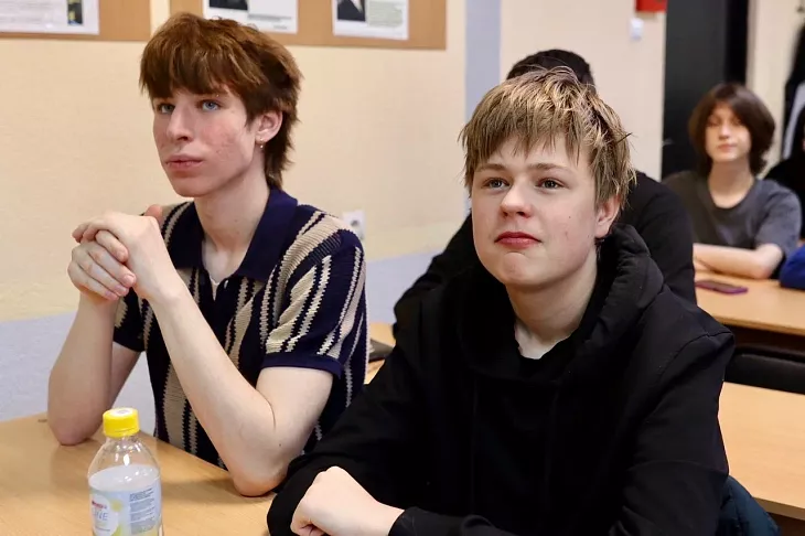 В БФУ им.&nbsp;И.&nbsp;Канта обсудили современные угрозы: как&nbsp;не&nbsp;стать жертвой вербовщиков и&nbsp;мошенников |  4