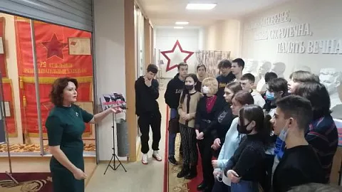 Студенты Университетского колледжа посетили музей 11-ой гвардейской общевойсковой Краснознаменной армии